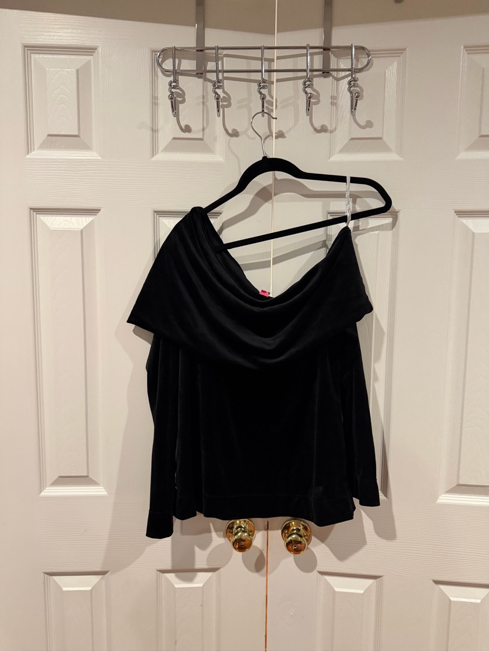 Lilly Pulitzer Belinda Black Off-Shoulder Velvet Women's Top